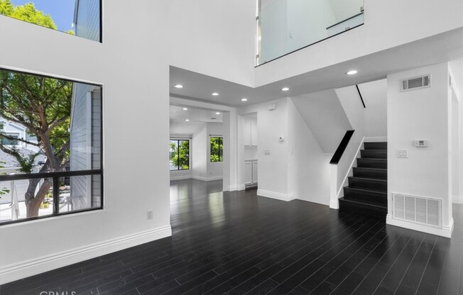1150 W Capitol Drive