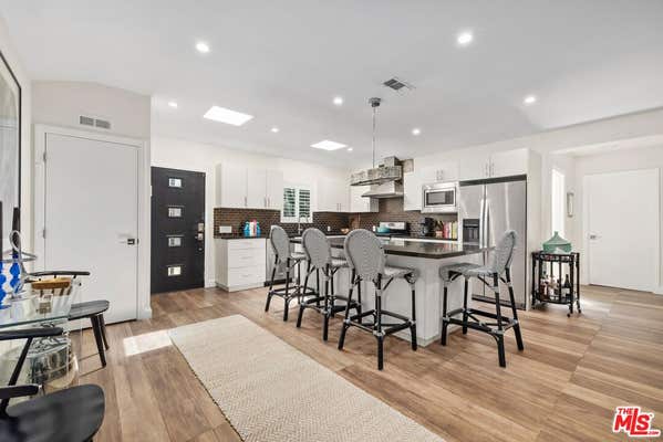 449 N BUNDY DR