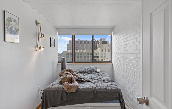 Studio, 1 bath, 589 sqft, $2,250, Unit 14G