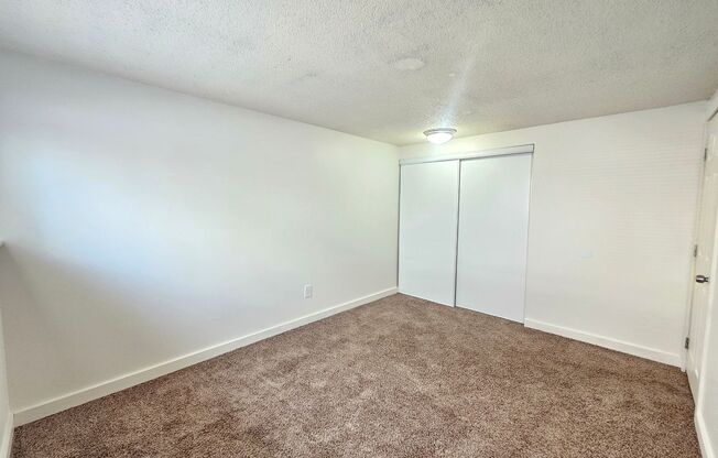 2 beds, 1 bath, 594 sqft, $1,095, Unit 22