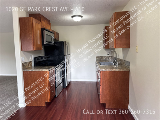 1020 SE PARKCREST