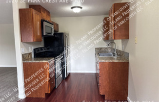 1020 SE PARKCREST
