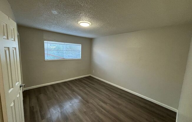 1 bed, 1 bath, 543 sqft, $1,250, Unit Apartment 05