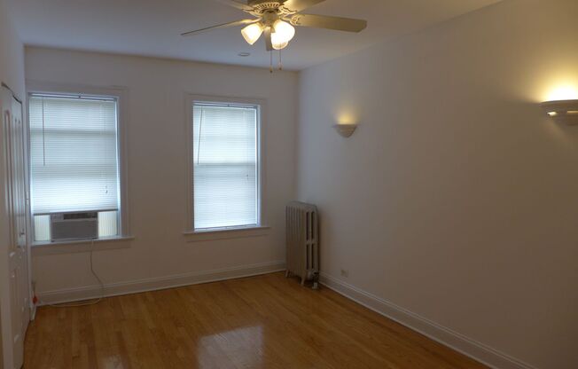 Studio, 1 bath, 300 sqft, $1,395, Unit 301