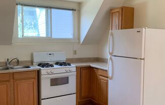 1 bed, 1 bath, $1,100, Unit 20