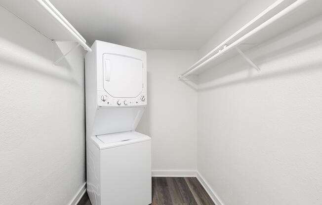 Studio, 1 bath, 504 sqft, $989