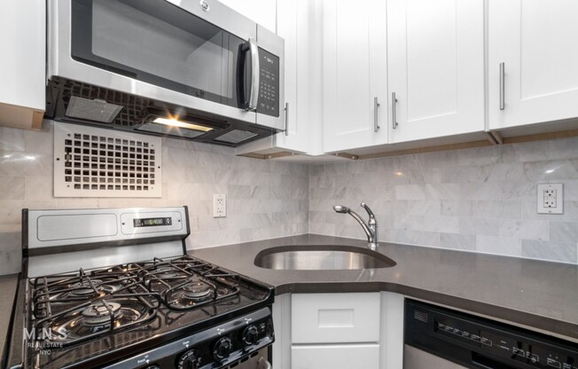 3 beds, 2 baths, $7,175, Unit 8-RK
