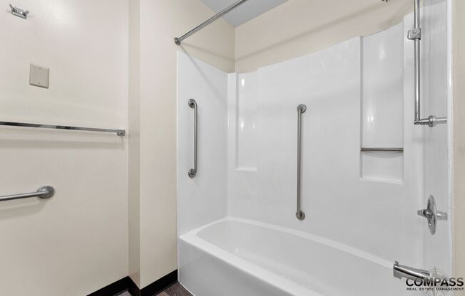 1 bed, 1 bath, 600 sqft, $945, Unit 103