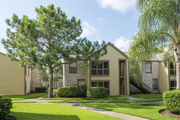 Huntcliff Apartments in League City