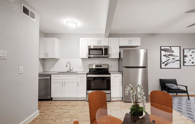 1 bed, 1 bath, 575 sqft, $979, Unit 203