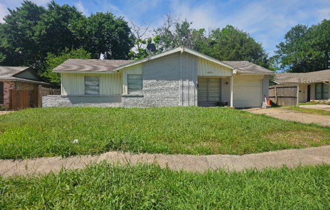 4325 CHESTNUT DR