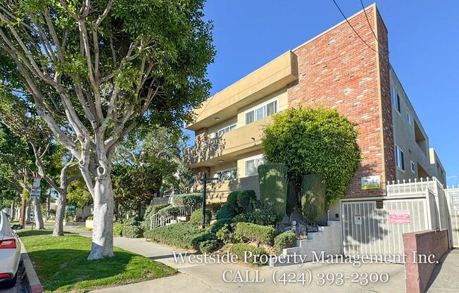425 E. Tamarack Ave.