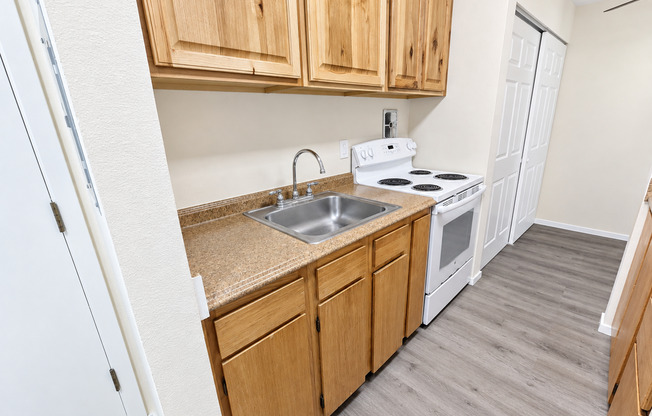 1 bed, 1 bath, 605 sqft, $1,695, Unit 006