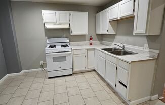 3 beds, 1 bath, $1,900