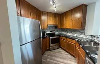 2 beds, 2 baths, $2,200, Unit UNIT 2220