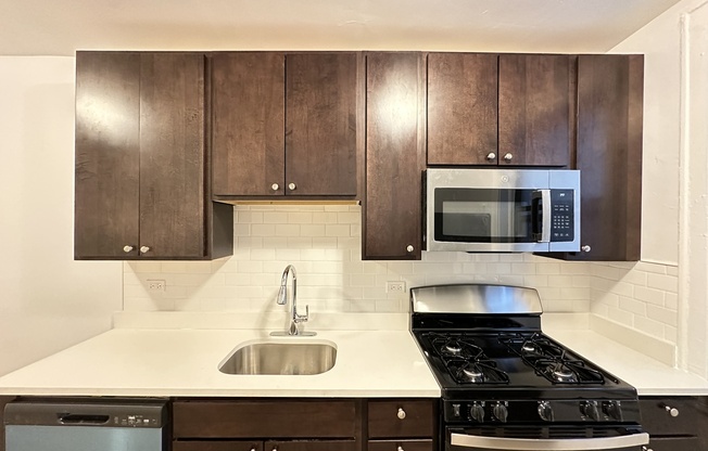 2330 5 N SPAULDING