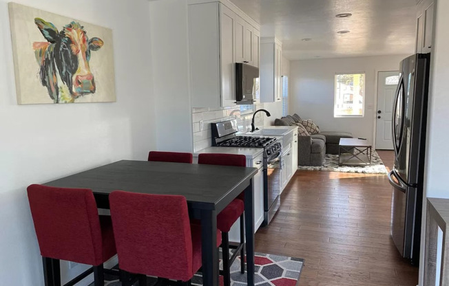 2 beds, 1 bath, $1,750