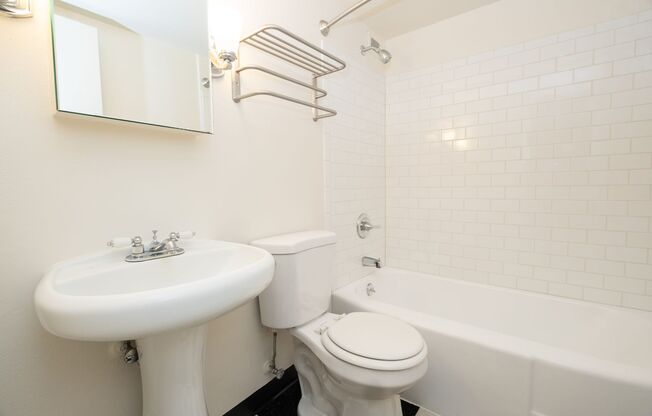 1 bed, 1 bath, 550 sqft, $1,400, Unit 105