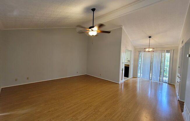 Cute 2 Bedroom 2 Bath Condo close to Medical Center