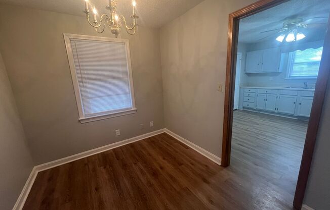 3 beds, 1 bath, $1,100