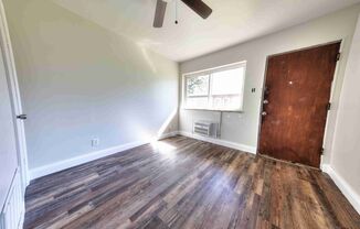 1 bed, 1 bath, 650 sqft, $600, Unit #12