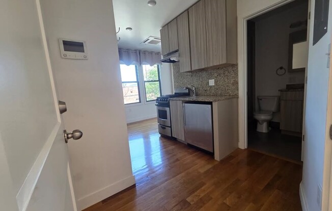 Studio, 1 bath, $1,550, Unit 19