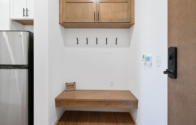 Studio, 1 bath, 411 sqft, $1,250, Unit 411