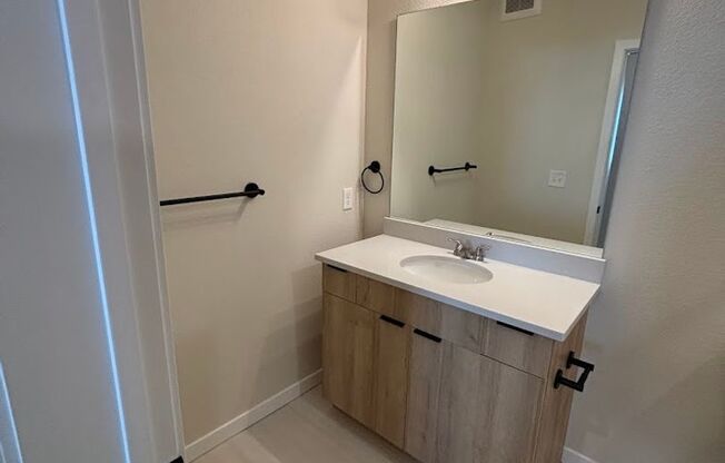 2 beds, 2 baths, 720 sqft, $1,799, Unit 820 #204