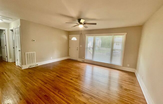 Welcome to Burgess2937, A Newly renovated charming 2-bedroom, 1-bathroom Duplex located in the vibrant city of Charlotte, NC