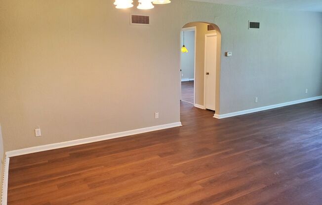 2 beds, 1 bath, $1,450