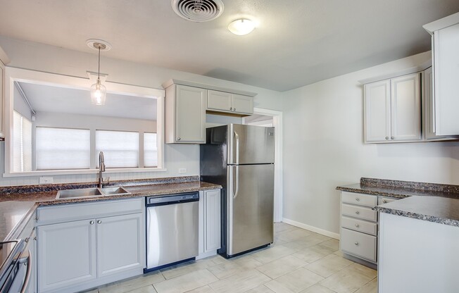 3 beds, 1 bath, $1,425