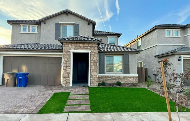 Large New Home in The Harvest - Backs to Large Grass Area