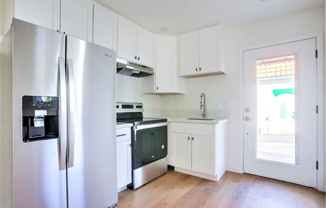 Studio, 1 bath, 250 sqft, $1,745, Unit 23