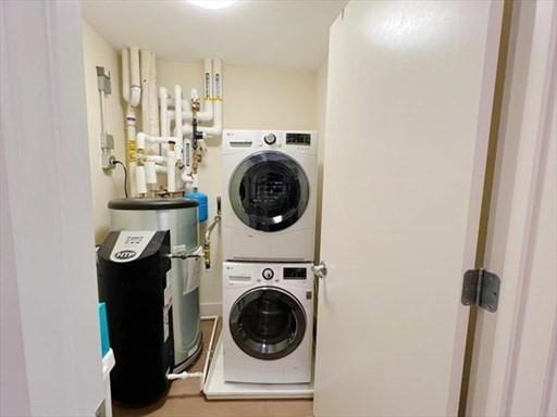 1 bed, 1 bath, 500 sqft, $2,950, Unit 406