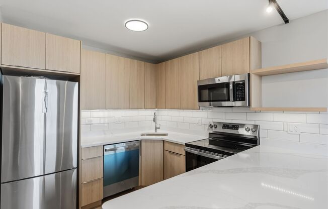 3 beds, 1.5 baths, $3,500, Unit 10C
