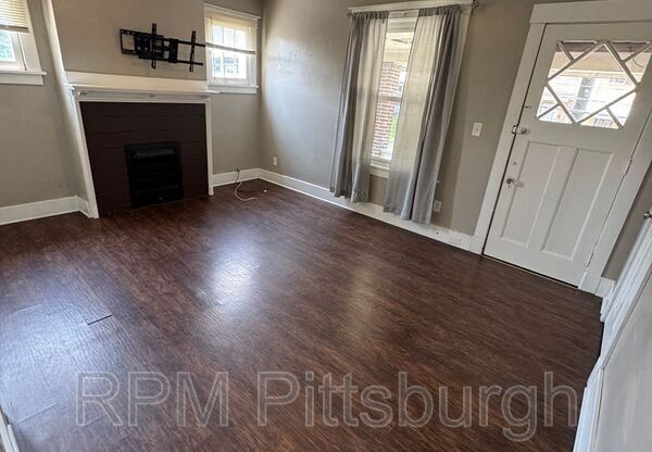 311 313 W BURGESS ST