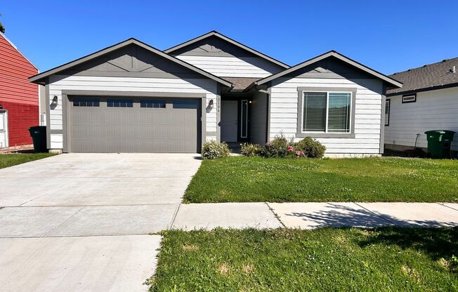 Stunning 3 Bed 2 Bath Rancher in Spokane Valley!