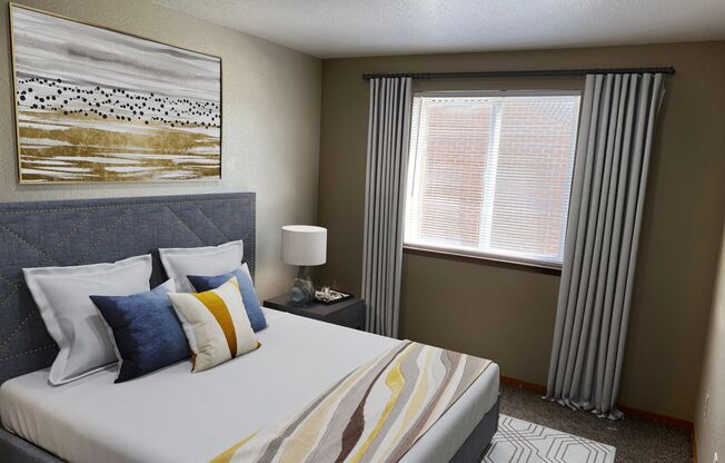 2 beds, 1 bath, $1,015, Unit 23