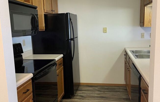 1 bed, 1 bath, 780 sqft, $975, Unit 310