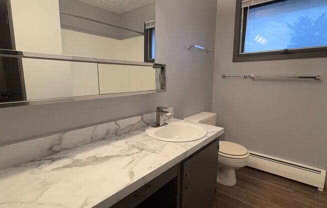 1 bed, 1 bath, $775, Unit 6