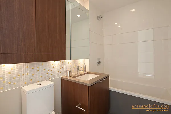 Studio, 1 bath, $2,850, Unit 6D