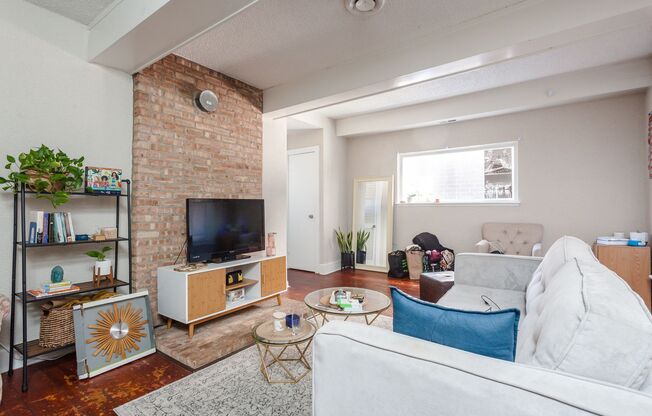 2052 N Dayton St.