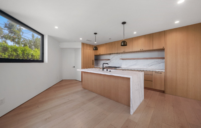1212 ELECTRIC AVE