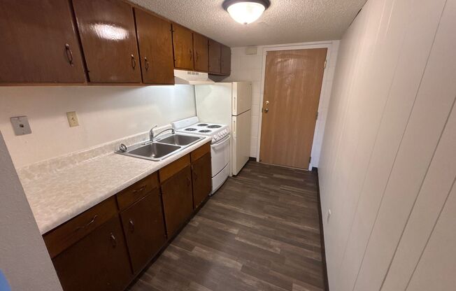 Studio, 1 bath, 500 sqft, $650, Unit 212