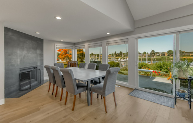 Modern 3-Bedroom Waterfront Escape – River Views, Boat Slip & Access to Pool, Tennis & More