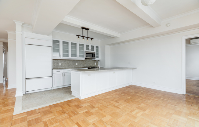 3 beds, 3.5 baths, $23,995, Unit 20A