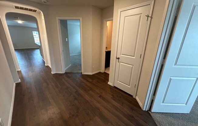 *COMING SOON* Lovely 3 Bedroom/ 2 Bath Home In Converse, TX!