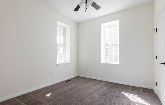 2 beds, 1 bath, $1,599, Unit 448 S Market St. Apt. 201