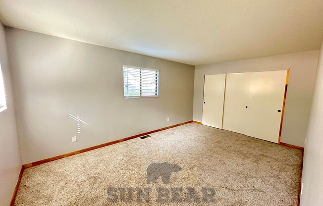 2 Bedroom / 2 bathroom -Allows a dog upon approval!