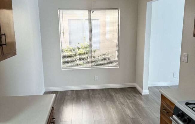 1 bed, 1 bath, 700 sqft, $2,100, Unit 02